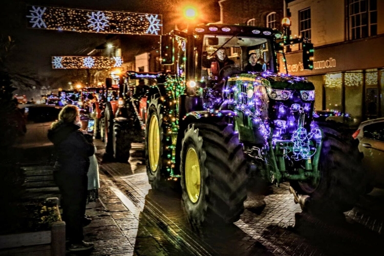 farmers christmas lights tour