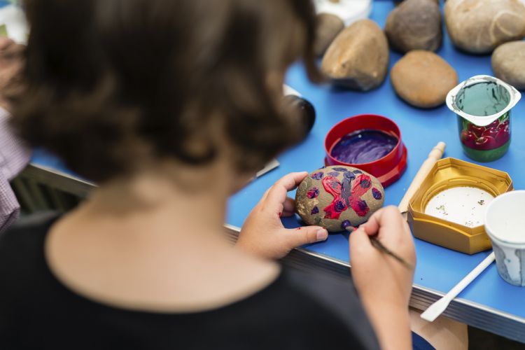 Crafty Christmas: Rock Painting